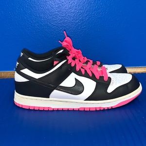 RARE Women’s Nike Dunk Low Sz 9.5